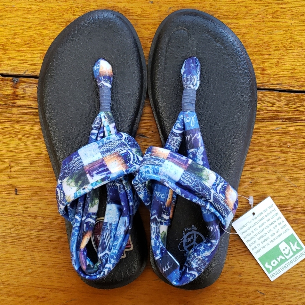 Sanuk Sandals NWT